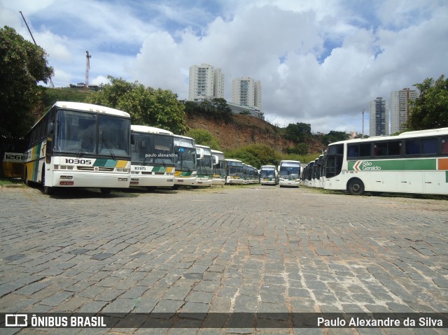 Empresa Gontijo de Transportes 10305 na cidade de Belo Horizonte, Minas Gerais, Brasil, por Paulo Alexandre da Silva. ID da foto: 7498878.