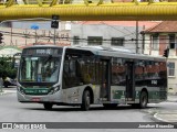 Via Sudeste Transportes S.A. 5 1043 na cidade de São Paulo, São Paulo, Brasil, por Jonathan Braandão. Número da foto: #7498935.