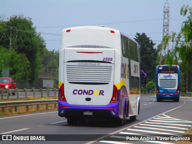 Condorbus 2588 na cidade de Molina, Curicó, Maule, Chile, por Pablo Andres Yavar Espinoza. Número da foto: #7502465.