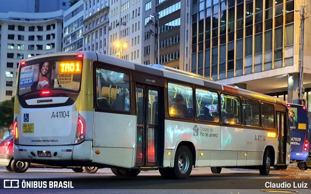 Real Auto Ônibus A41104 na cidade de Rio de Janeiro, Rio de Janeiro, Brasil, por Claudio Luiz. Número da foto: #7503851.
