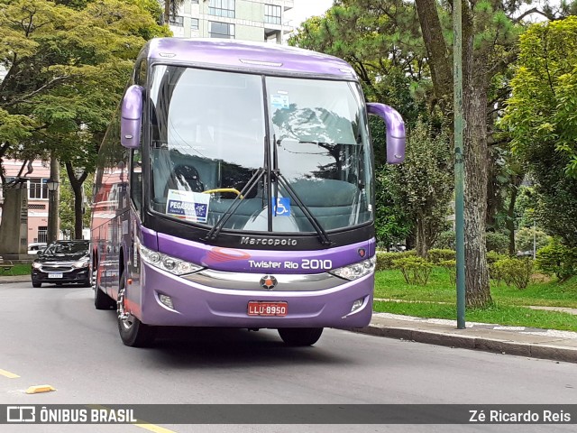 Twister Rio Transporte e Turismo 2010 na cidade de Petrópolis, Rio de Janeiro, Brasil, por Zé Ricardo Reis. Número da foto: #7505628.
