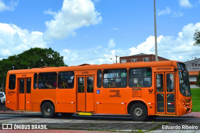Auto Viação São José dos Pinhais EA194 na cidade de Curitiba, Paraná, Brasil, por Eduardo Ribeiro. Número da foto: #7595625.