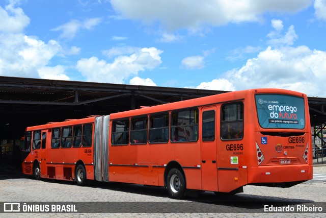 Viação Cidade Sorriso GE696 na cidade de Curitiba, Paraná, Brasil, por Eduardo Ribeiro. ID da foto: 7600539.