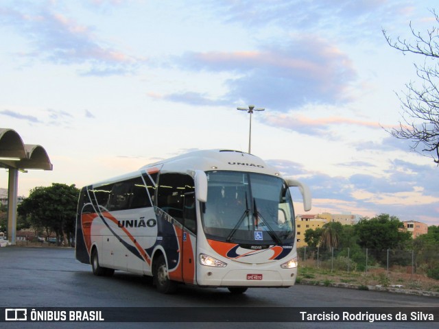 Expresso União 10252 na cidade de Montes Claros, Minas Gerais, Brasil, por Tarcisio Rodrigues da Silva. ID da foto: 7599167.