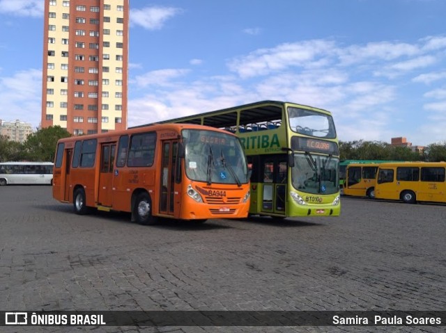 Transporte Coletivo Glória BA944 na cidade de Curitiba, Paraná, Brasil, por Samira  Paula Soares. ID da foto: 7600849.