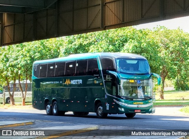 Viação Motta 18018 na cidade de Assis, São Paulo, Brasil, por Matheus Henrique Delfino. Número da foto: #7601034.
