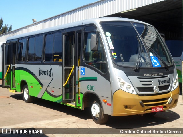 Turin Transportes 600 na cidade de Ouro Branco, Minas Gerais, Brasil, por Gerdan Gabriel Bretas Corrêa. Número da foto: #7604560.