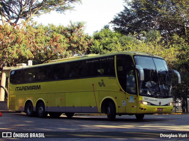 Viação Itapemirim 7007 na cidade de São Paulo, São Paulo, Brasil, por Douglas Yuri. ID da foto: 7606156.