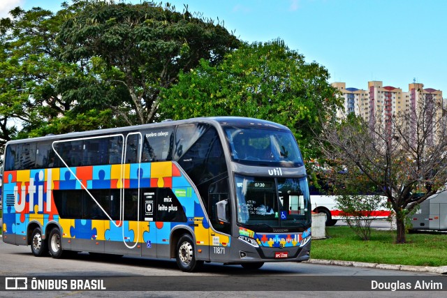 UTIL - União Transporte Interestadual de Luxo 11871 na cidade de Mogi das Cruzes, São Paulo, Brasil, por Douglas Alvim. Número da foto: #7605566.