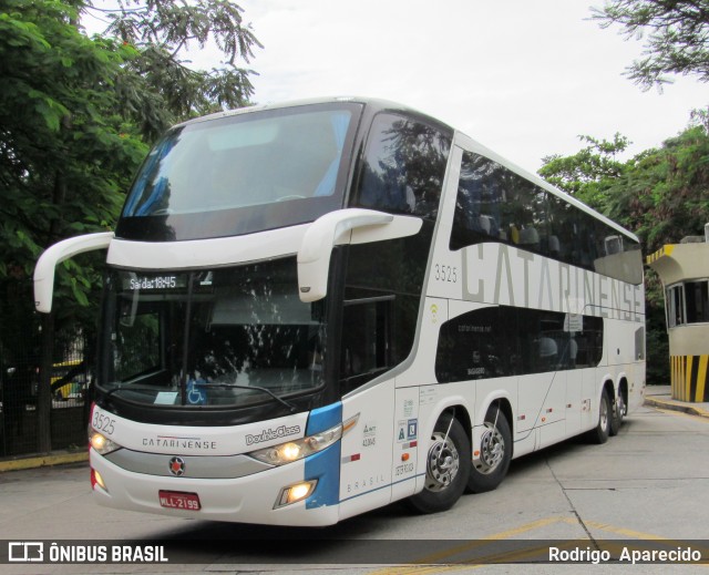 Auto Viação Catarinense 3525 na cidade de São Paulo, São Paulo, Brasil, por Rodrigo  Aparecido. ID da foto: 7607933.