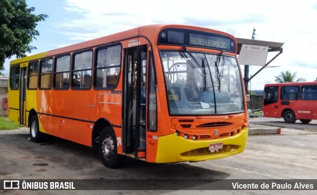 Ônibus Particulares 5665 na cidade de Matozinhos, Minas Gerais, Brasil, por Vicente de Paulo Alves. Número da foto: #7607410.