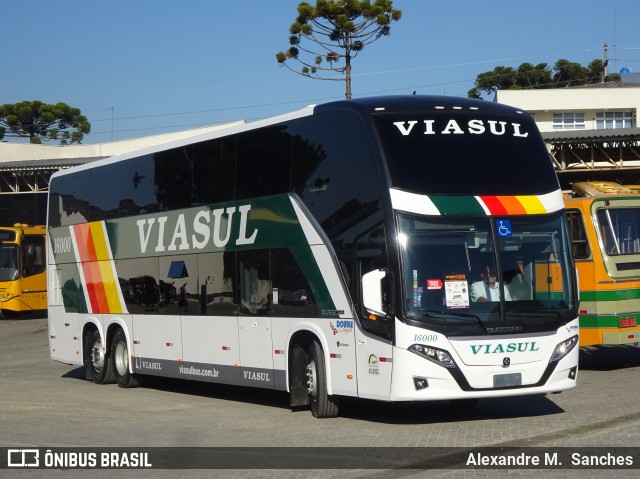 Viasul - Auto Viação Venâncio Aires 16000 na cidade de Curitiba, Paraná, Brasil, por Alexandre M.  Sanches. ID da foto: 7608503.