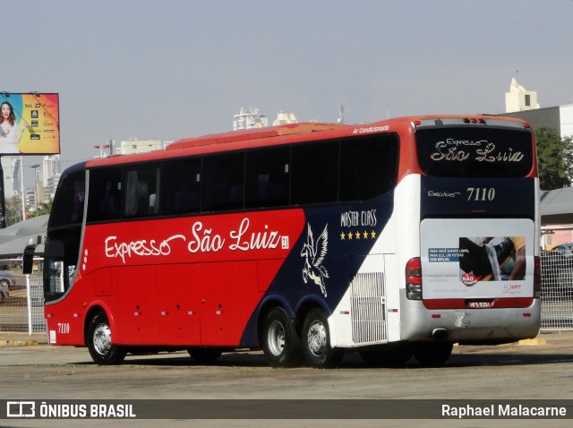 Expresso São Luiz 7110 na cidade de Goiânia, Goiás, Brasil, por Raphael Malacarne. ID da foto: 7609594.