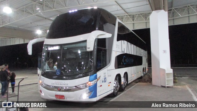 Auto Viação Catarinense 3712 na cidade de Taubaté, São Paulo, Brasil, por Alex Ramos Ribeiro. Número da foto: #7613012.
