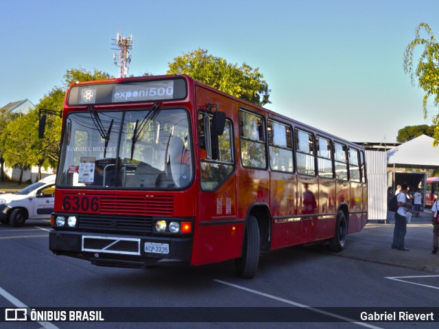 Auto Viação Redentor 6306 na cidade de Curitiba, Paraná, Brasil, por Gabriel Rievert. ID da foto: 7617540.