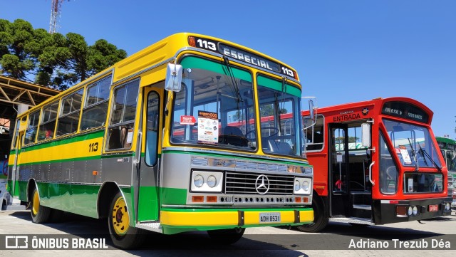 Ônibus Particulares 113 na cidade de Curitiba, Paraná, Brasil, por Adriano Trezub Déa. Número da foto: #7616677.