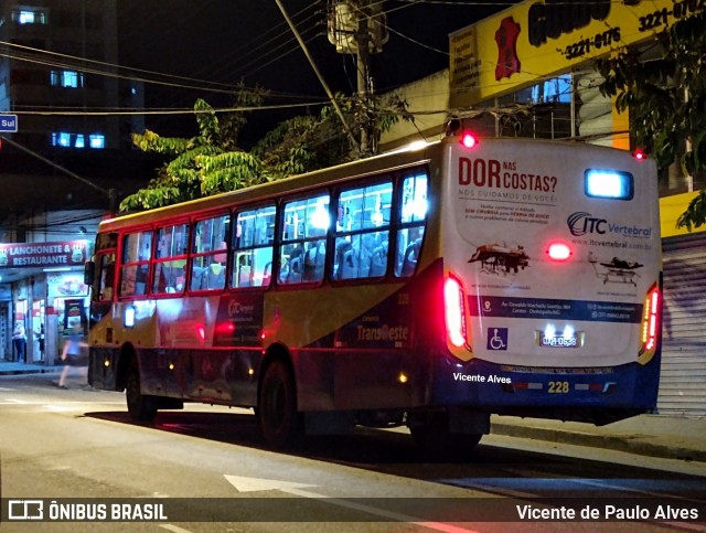 Trancid - Transporte Cidade de Divinópolis 228 na cidade de Divinópolis, Minas Gerais, Brasil, por Vicente de Paulo Alves. ID da foto: 7619518.