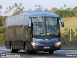 Piraju Tur 2600 na cidade de Pindamonhangaba, São Paulo, Brasil, por Douglas Yuri. Número da foto: #7620740.