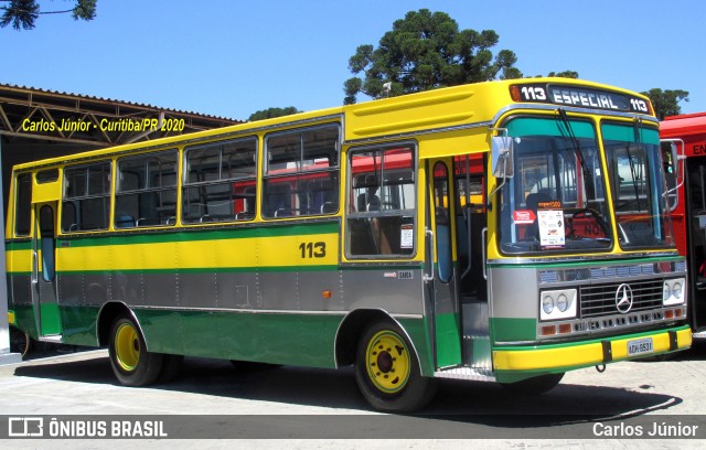 Ônibus Particulares 113 na cidade de Curitiba, Paraná, Brasil, por Carlos Júnior. Número da foto: #7623326.