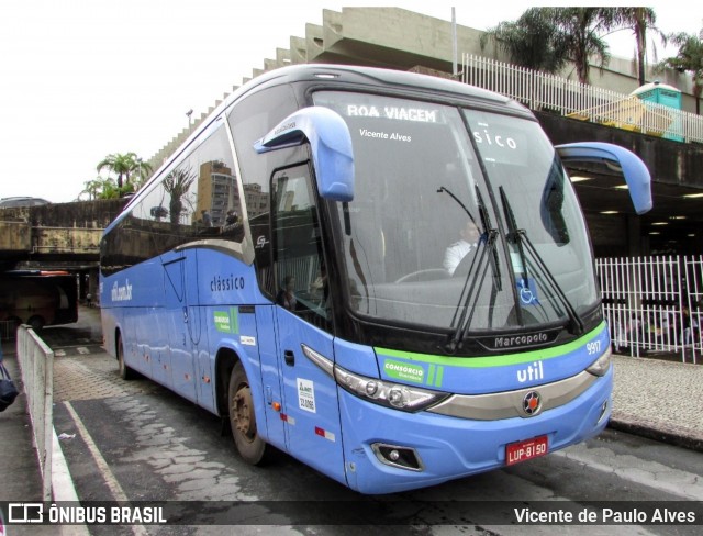 UTIL - União Transporte Interestadual de Luxo 9917 na cidade de Belo Horizonte, Minas Gerais, Brasil, por Vicente de Paulo Alves. Número da foto: #7622676.