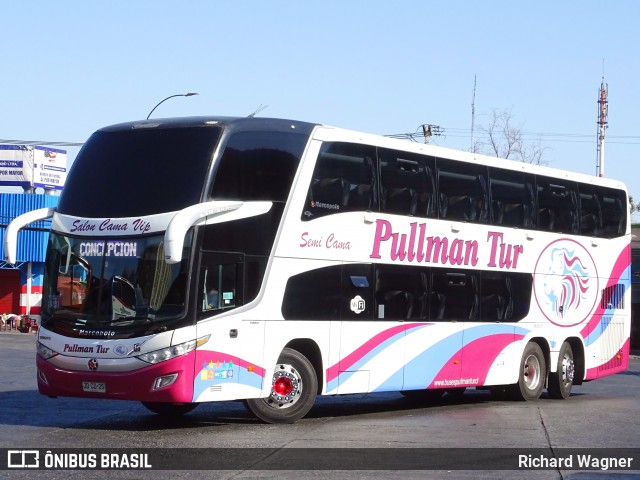 Pullman Tur 133 na cidade de Estación Central, Santiago, Metropolitana de Santiago, Chile, por Richard Wagner. ID da foto: 7575959.