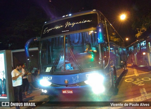 Ônibus Particulares 1953 na cidade de Belo Horizonte, Minas Gerais, Brasil, por Vicente de Paulo Alves. ID da foto: 7574988.