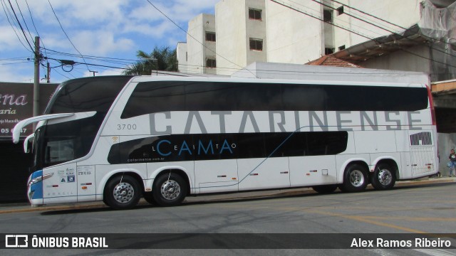Auto Viação Catarinense 3700 na cidade de Aparecida, São Paulo, Brasil, por Alex Ramos Ribeiro. Número da foto: #7626646.