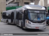Via Sudeste Transportes S.A. 5 2150 na cidade de São Paulo, São Paulo, Brasil, por Bruno Kozeniauskas. Número da foto: #:id.