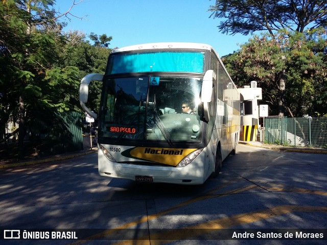 Viação Nacional 10500 na cidade de São Paulo, São Paulo, Brasil, por Andre Santos de Moraes. Número da foto: #7631760.