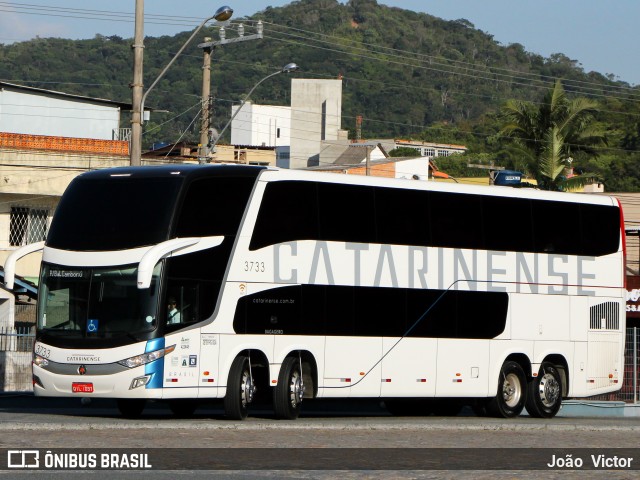 Auto Viação Catarinense 3733 na cidade de Balneário Camboriú, Santa Catarina, Brasil, por João Victor. ID da foto: 7631827.