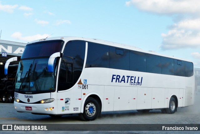 Fratelli Transporte e Turismo 061 na cidade de Balneário Camboriú, Santa Catarina, Brasil, por Francisco Ivano. Número da foto: #7631985.