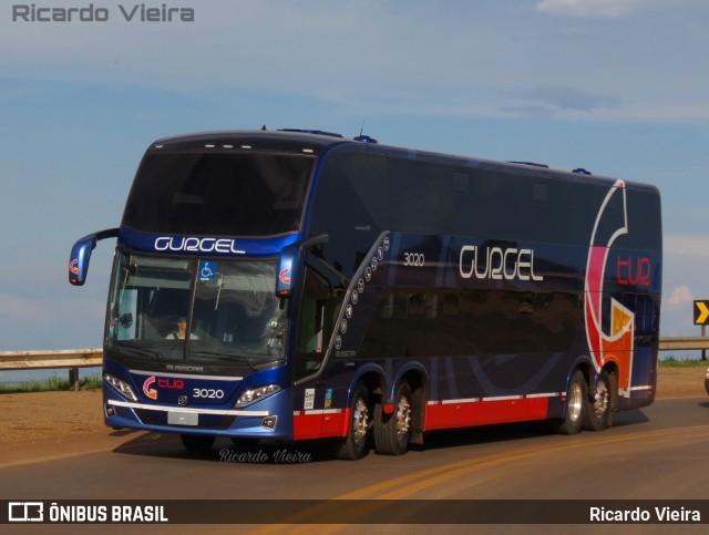 Gurgel Tur 3020 na cidade de Cristalina, Goiás, Brasil, por Ricardo Vieira. ID da foto: 7633346.