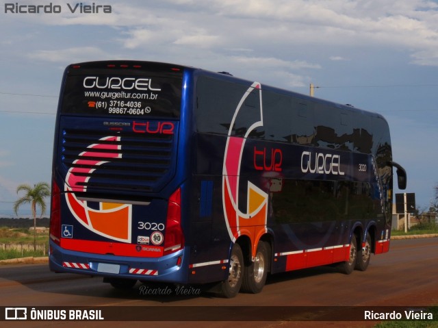 Gurgel Tur 3020 na cidade de Cristalina, Goiás, Brasil, por Ricardo Vieira. Número da foto: #7633358.