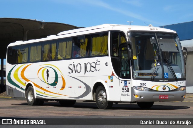 Expresso São José 550 na cidade de Porto Alegre, Rio Grande do Sul, Brasil, por Daniel Budal de Araújo. Número da foto: #7637892.