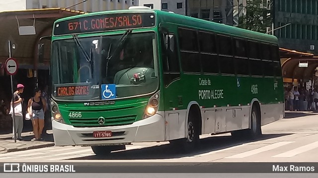 Auto Viação Presidente Vargas 4866 na cidade de Porto Alegre, Rio Grande do Sul, Brasil, por Max Ramos. ID da foto: 7639345.