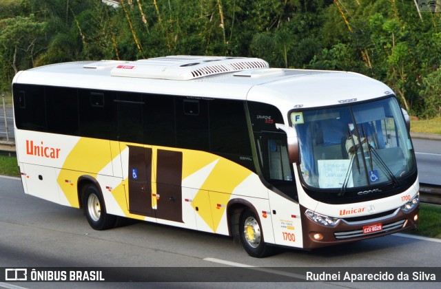 Unicar 1700 na cidade de Santa Isabel, São Paulo, Brasil, por Rudnei Aparecido da Silva. ID da foto: 7640278.