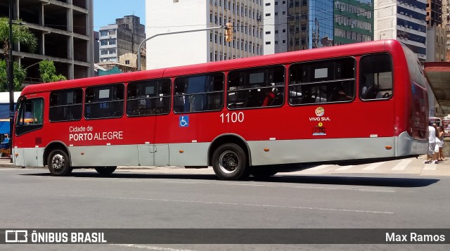 Trevo Transportes Coletivos 1100 na cidade de Porto Alegre, Rio Grande do Sul, Brasil, por Max Ramos. Número da foto: #7641986.