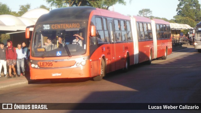 Araucária Transportes Coletivos LE705 na cidade de Curitiba, Paraná, Brasil, por Lucas Weber Calizario. ID da foto: 7646062.