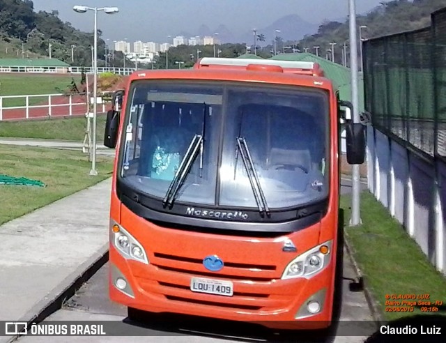 Ônibus Particulares  na cidade de Rio de Janeiro, Rio de Janeiro, Brasil, por Claudio Luiz. Número da foto: #7645377.