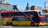 El Cometa 390 na cidade de Buenos Aires, Argentina, por Franco Gonzalez. ID da foto: :id.