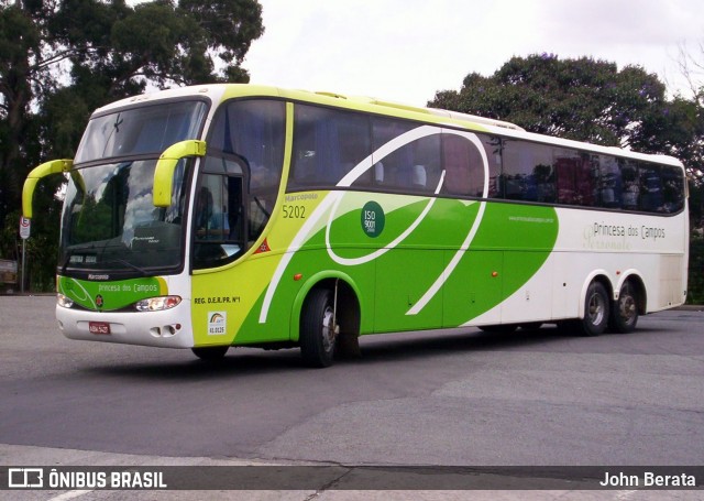 Expresso Princesa dos Campos 5202 na cidade de Curitiba, Paraná, Brasil, por John Berata. ID da foto: 7647537.