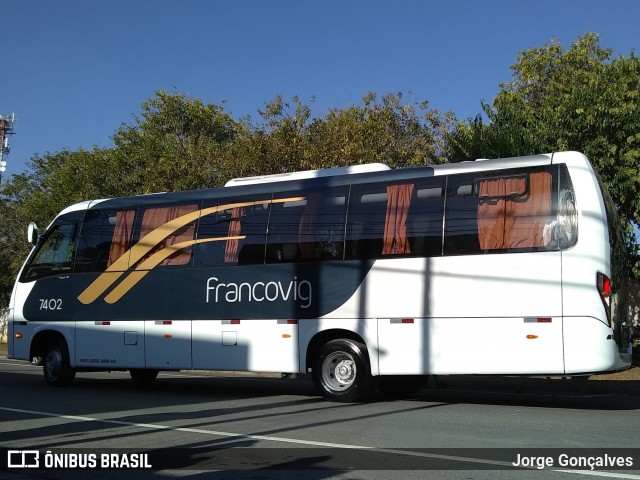 Francovig Transportes Coletivos 7402 na cidade de Curitiba, Paraná, Brasil, por Jorge Gonçalves. ID da foto: 7651519.