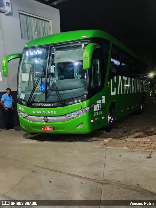 Auto Viação Catarinense 3445 na cidade de Garuva, Santa Catarina, Brasil, por Vinicius Petris. ID da foto: 7651568.