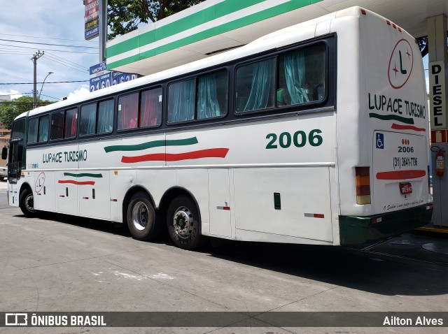 Lupace Turismo 2006 na cidade de Belo Horizonte, Minas Gerais, Brasil, por Ailton Alves. ID da foto: 7650745.