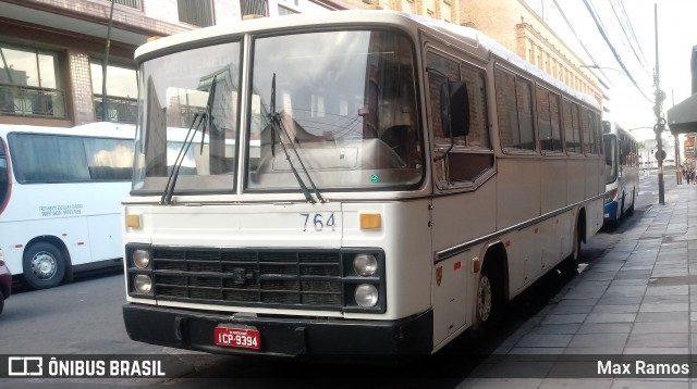Ônibus Particulares 764 na cidade de Porto Alegre, Rio Grande do Sul, Brasil, por Max Ramos. Número da foto: #7652409.