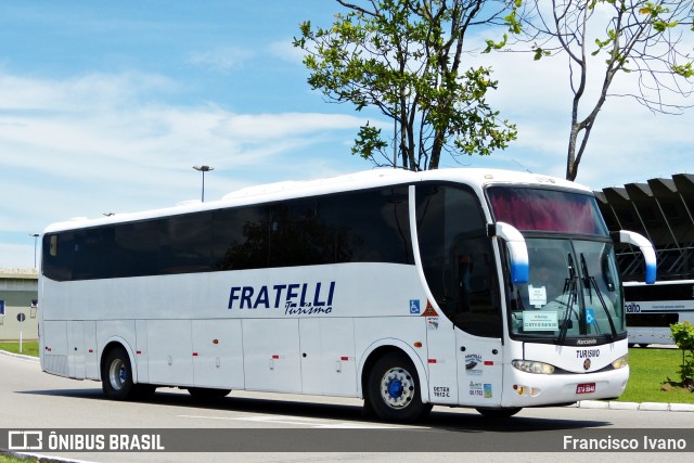 Fratelli Transporte e Turismo 061 na cidade de Florianópolis, Santa Catarina, Brasil, por Francisco Ivano. Número da foto: #7656113.