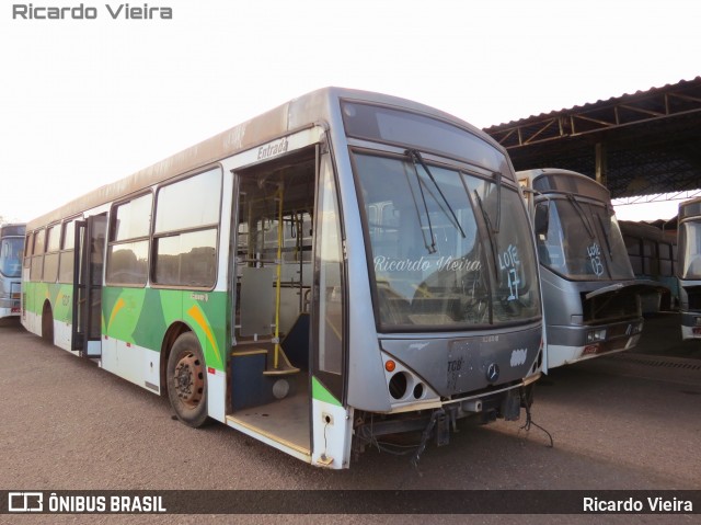 Sucata e Desmanches 0000 na cidade de Brasília, Distrito Federal, Brasil, por Ricardo Vieira. ID da foto: 7658301.