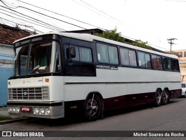 Ônibus Particulares 9165 na cidade de Rio de Janeiro, Rio de Janeiro, Brasil, por Michel Soares da Rocha. Número da foto: #7658503.