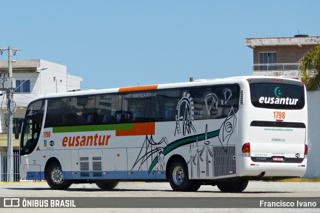 Eusantur Turismo 1798 na cidade de Balneário Camboriú, Santa Catarina, Brasil, por Francisco Ivano. ID da foto: 7657097.