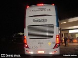 Auto Viação Catarinense 3735 na cidade de Pariquera-Açu, São Paulo, Brasil, por Gabriel Brunhara. Número da foto: #7653744.